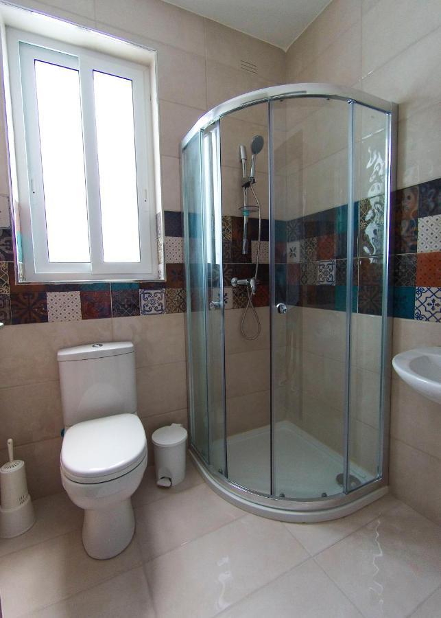 F12 Room 2, Private Room Two Single Beds Privated Bathroom In Shared Flat Msida Esterno foto