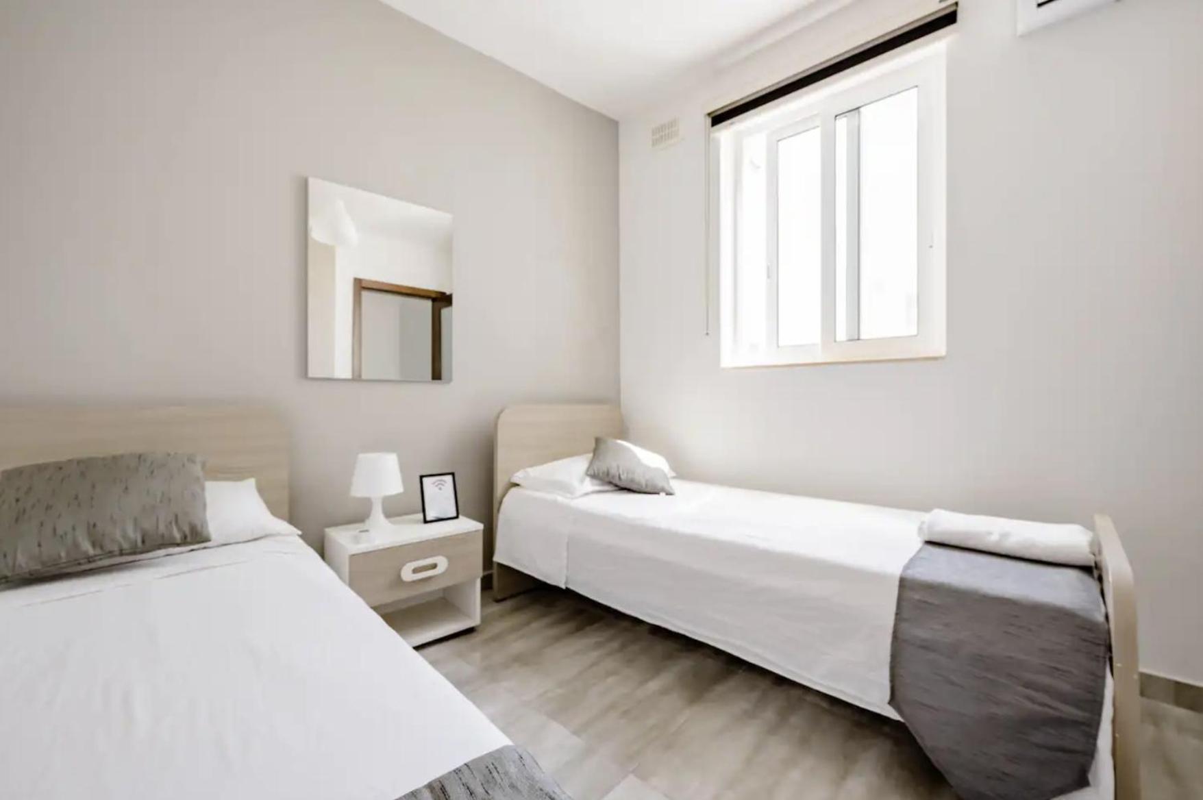 F12 Room 2, Private Room Two Single Beds Privated Bathroom In Shared Flat Msida Esterno foto