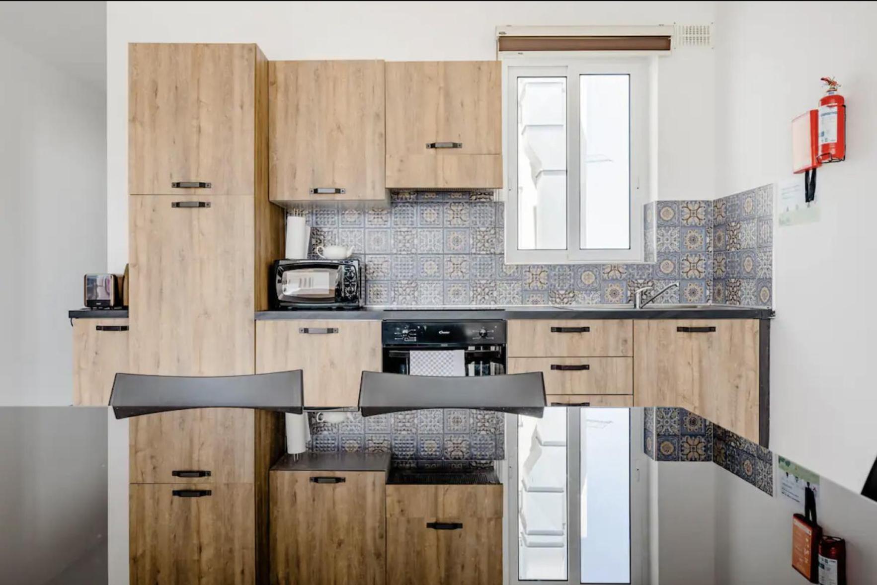 F12 Room 2, Private Room Two Single Beds Privated Bathroom In Shared Flat Msida Esterno foto