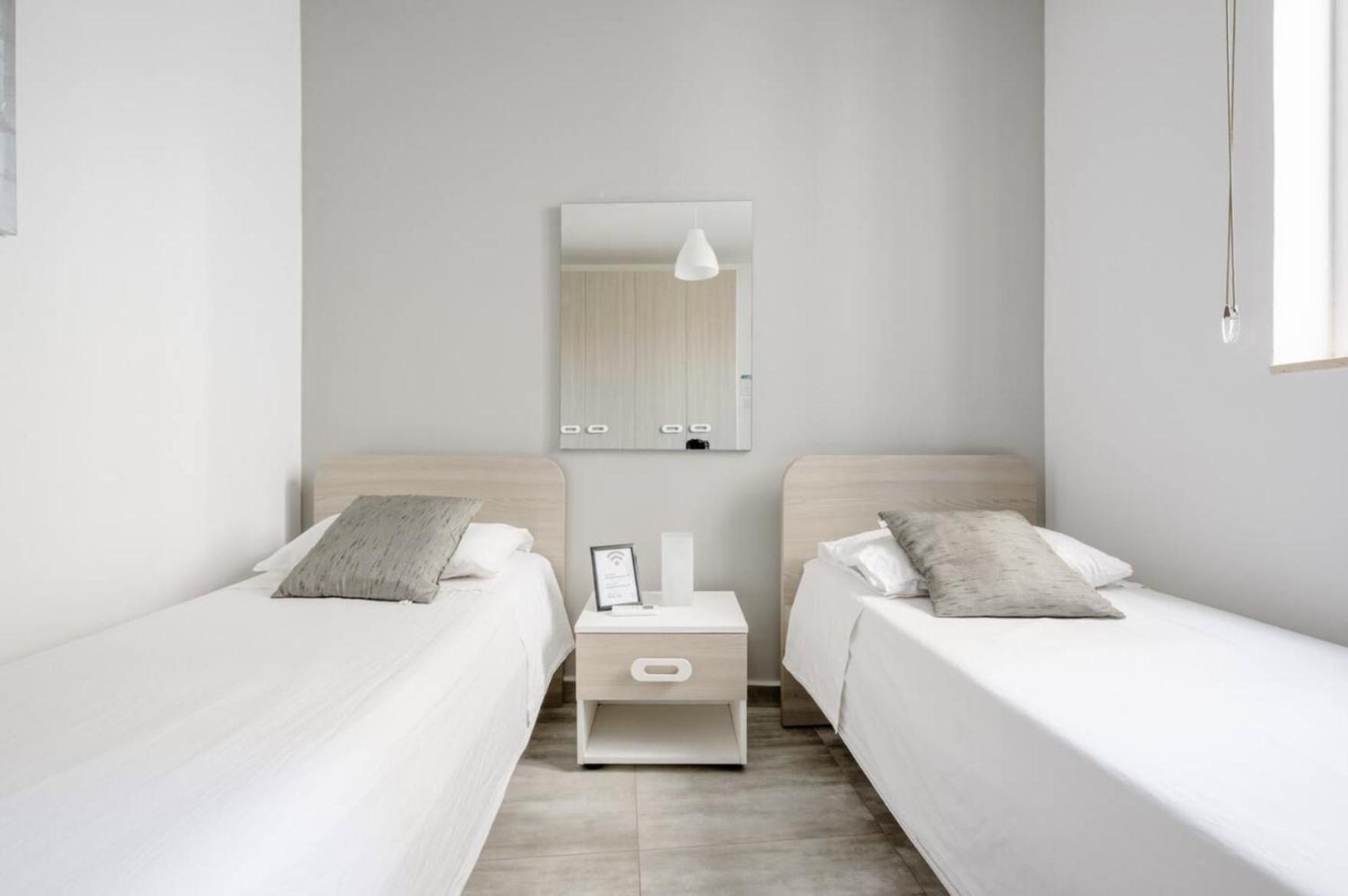 F12 Room 2, Private Room Two Single Beds Privated Bathroom In Shared Flat Msida Esterno foto